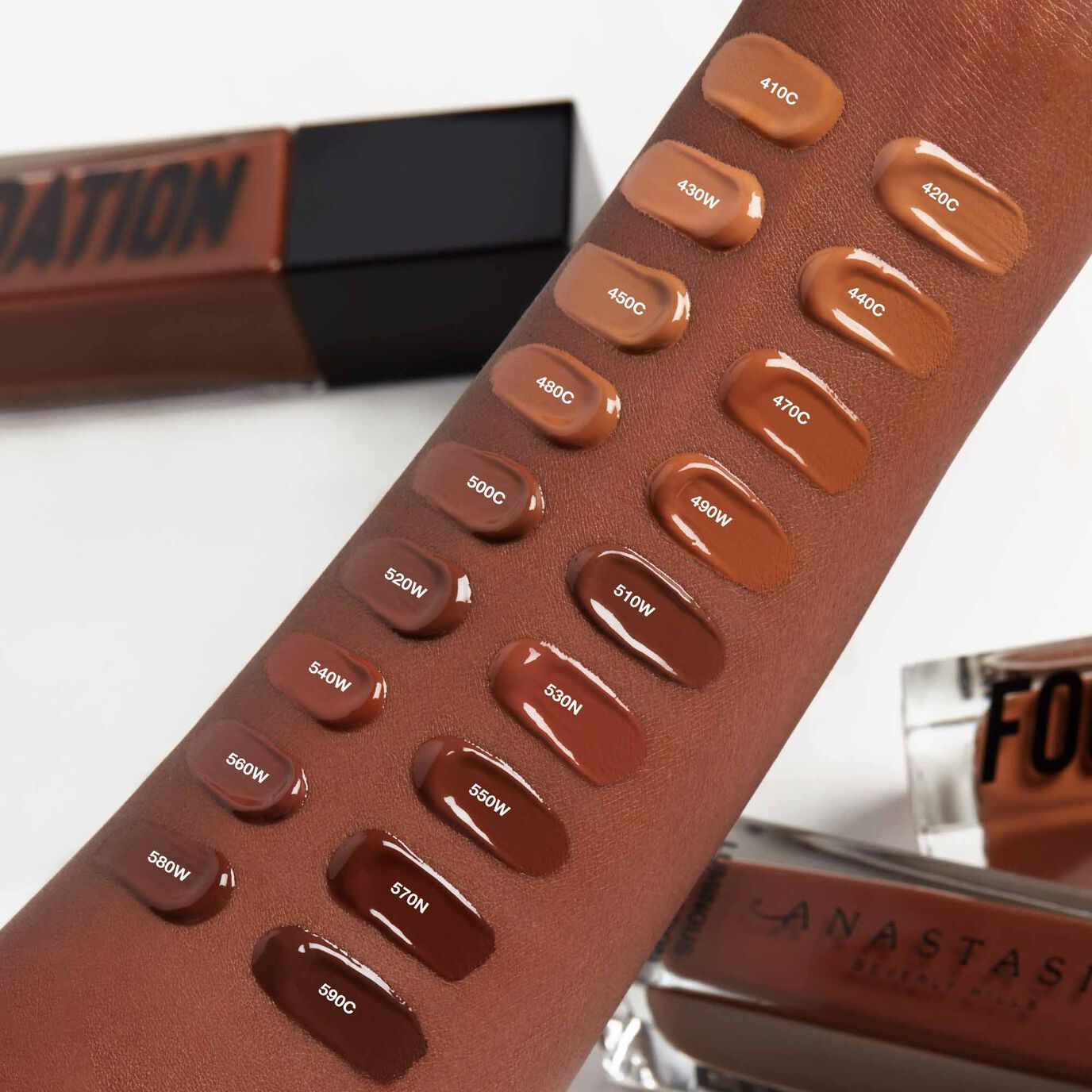 Luminous Foundation - % Descuento en colores seleccionados